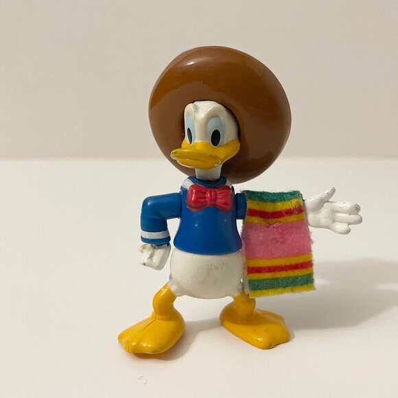 Disney Donald Duck Mexican Hat Three Caballeros 3" Tall Vinyl Figurine Toy - Picture 1 of 12